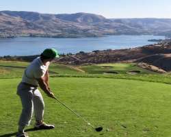 The contestant is a big fan of golf and often shares pictures and videos of him playing the game on his Instagram.